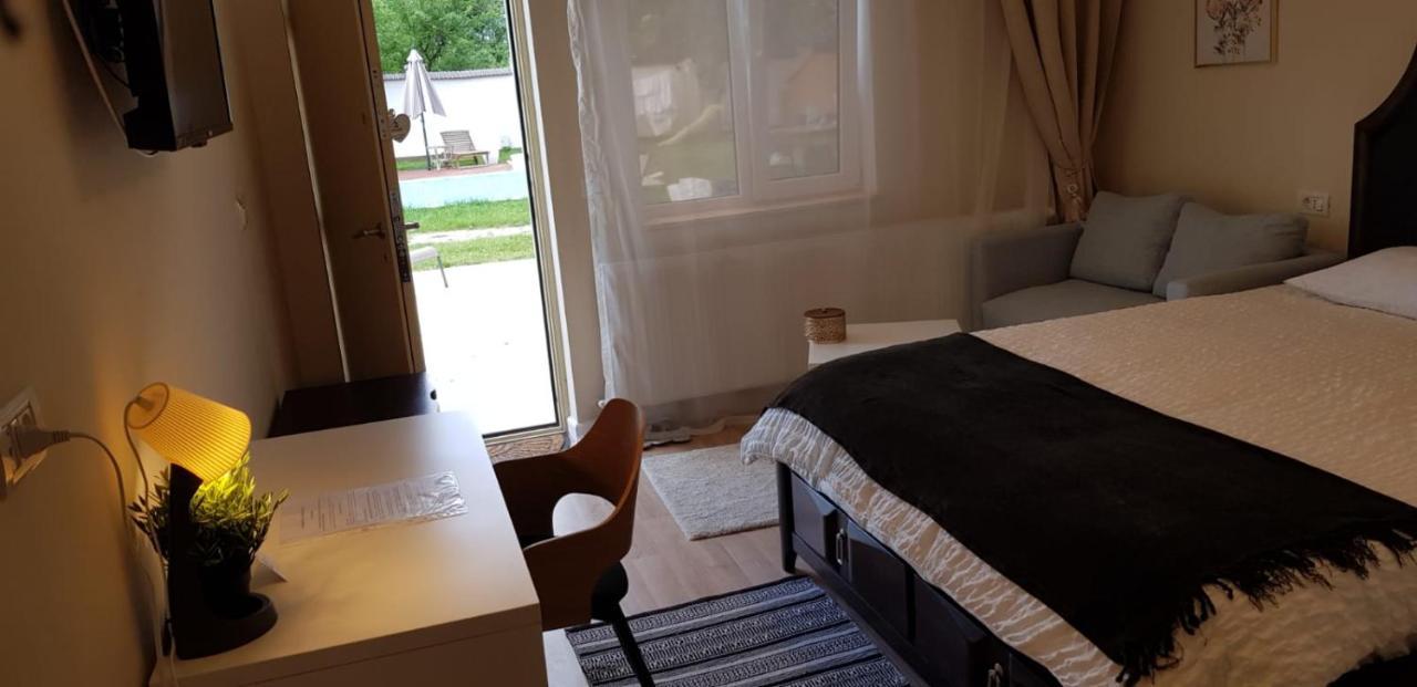 Pensiunea Groza Târgu Jiu Chambre photo